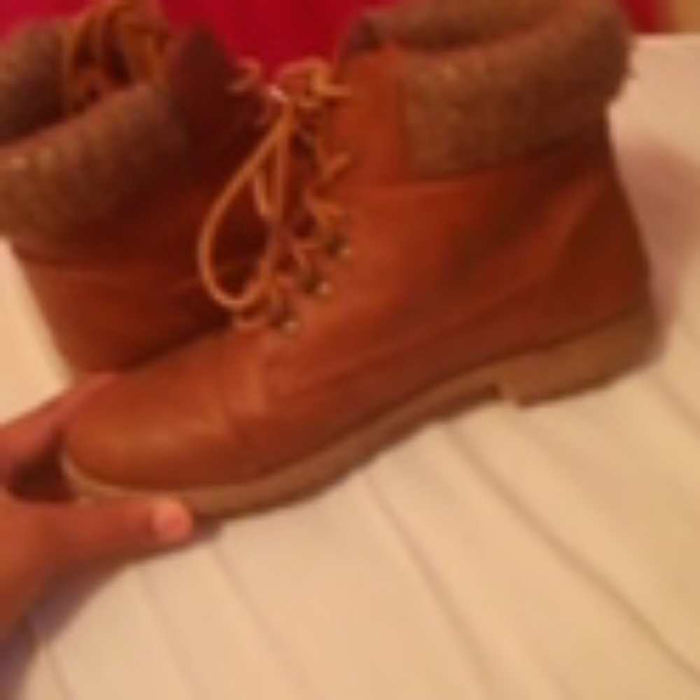 Boots - Picture 3 of 4